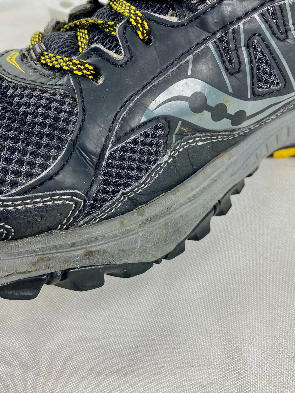 Saucony Excursion TR9 Mens 11 Black Yellow Trail Running Shoes S25249-1